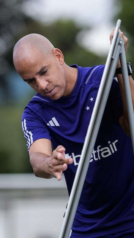 Cruzeiro faz ltimo treino para enfrentar o Grmio