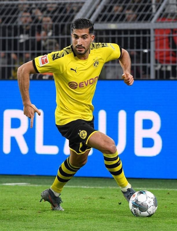 Zagueiro/volante alemo Emre Can foi o primeiro jogador do Borussia Dortmund infectado pela COVID-19