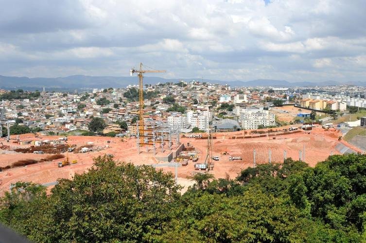 Arena MRV completa um ano de obras neste 20 de abril de 2021. Veja como est o andamento da construo do estdio do Atltico, que tem previso de ficar pronto em outubro de 2022. Sero 46 mil lugares, 2.333 vagas de estacionamento, 40 bares e 80 camarotes. O empreendimento fica no bairro Califrnia, em Belo Horizonte. (Fotos de Gladyston Rodrigues/EM/D. A Press)