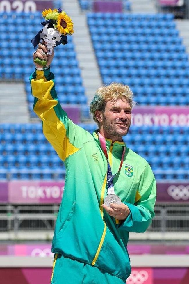 Pedro Barros conquistou a medalha de prata no skate park e vibrou muito com p�dio in�dito na modalidade que estreou nos Jogos de T�quio
