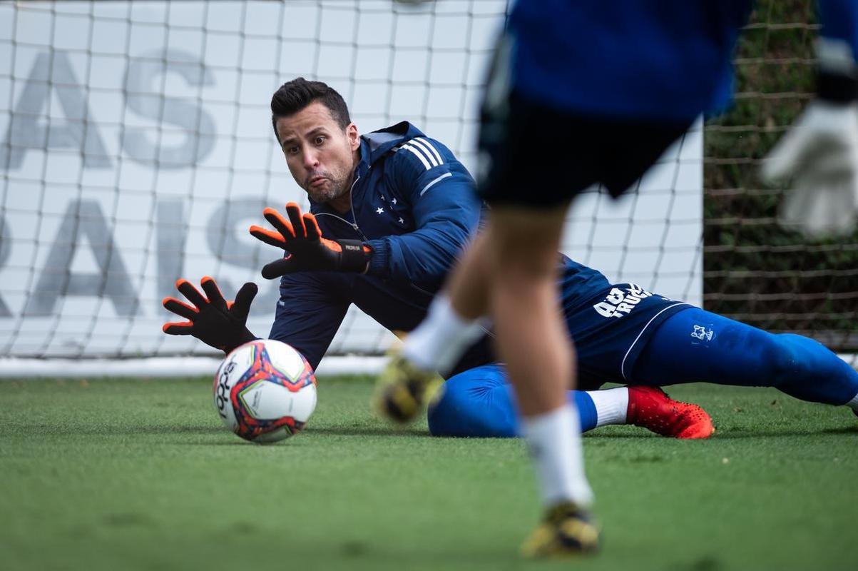 Fotos do treino do Cruzeiro desta segunda-feira (18/10)