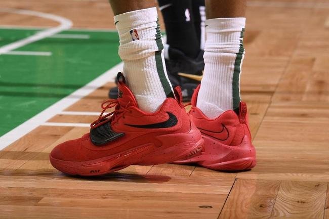 Giannis Antetokounmpo, do Milwaukee Bucks