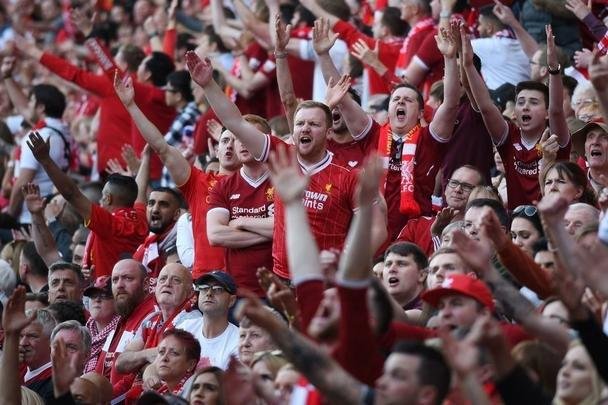 Torcidas de Real Madrid e Liverpool encheram o estádio Olímpico, de Kiev, na final da Champions