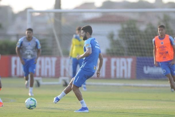 Cruzeiro se prepara para enfrentar o Fluminense, nesta quarta, s 19h15, no Mineiro