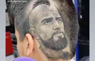 Além de Messi, jogadores corinthianos também foram homenageados em barbearia de São Paulo