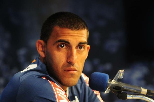 Ramn bila (foto) concedeu entrevista coletiva ao lado de Rafinha