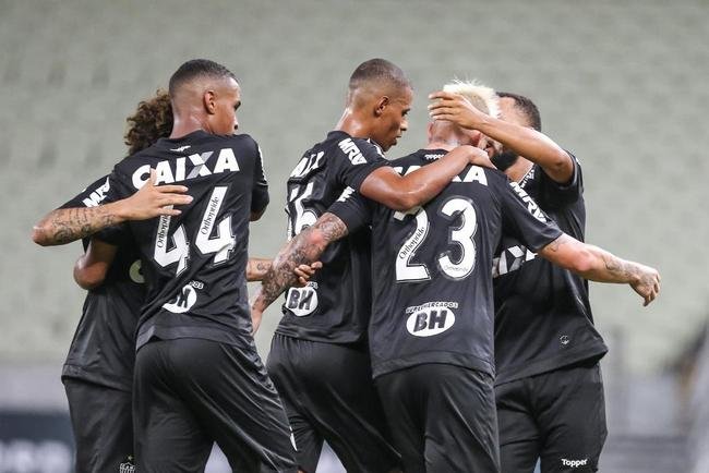 Veja imagens do empate entre Ferrovirio-CE e Atltico no Castelo