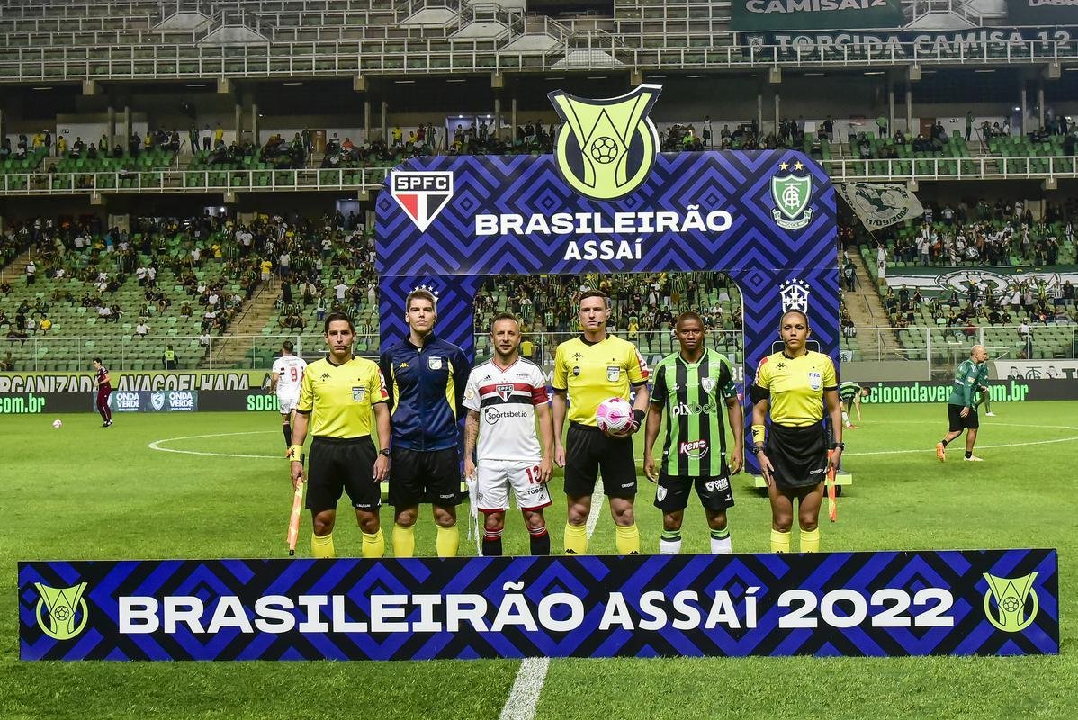 Fotos da derrota do Amrica para o So Paulo, por 2 a 1, no Independncia, em Belo Horizonte, pela 30 rodada da Srie A do Brasileiro. Atacante Alosio abriu o placar para o Coelho, mas Calleri e Alisson viraram para o Tricolor Paulista.
