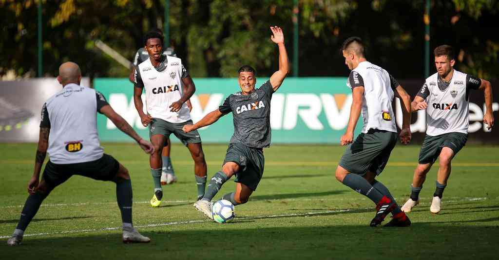 Fotos do ltimo treino comandado por Thiago Larghi no Atltico