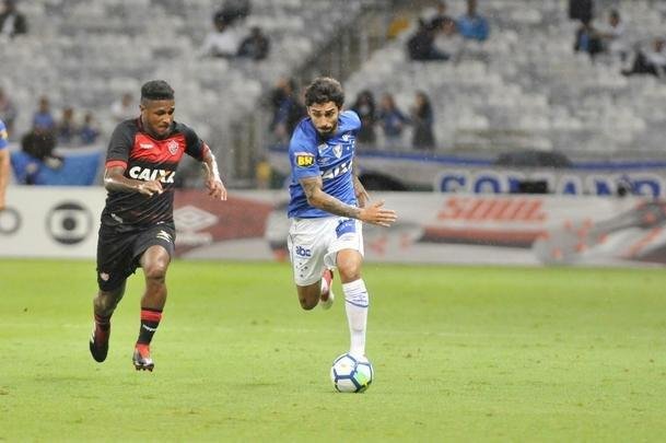 No segundo tempo, Fred marcou duas vezes e ampliou vantagem do Cruzeiro para 3 a 0