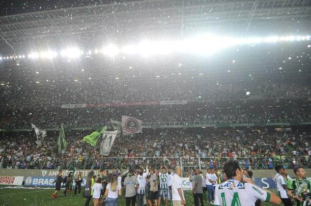 Festa do Amrica e da torcida no Independncia com o bi da Srie B em 2017