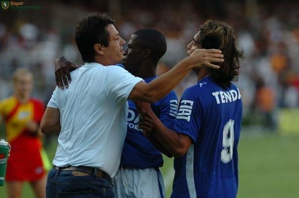 Novamente, Raposa e Galo estavam frente a frente na final do Mineiro e a vantagem também era do time celeste. A equipe do técnico Adílson Batista não teve dó do tradicional rival e devolveu, com sobra, a goleada do ano anterior. Marcelo Moreno, Marcos, contra, e Ramires marcaram no primeiro tempo. Na etapa final, Guilherme e Wagner completaram o placar, que deixou a taça nas mãos da Raposa.