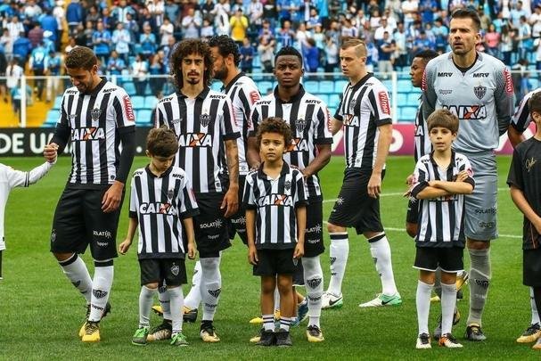 Imagens do empate entre Avaí e Atlético, na Ressacada