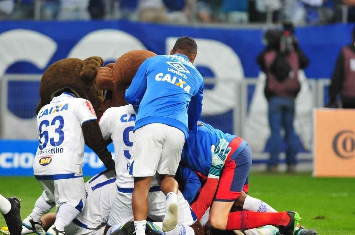 Cruzeiro venceu pnaltis com gols de Rafael Sobis, Raniel e Thiago Neves; Fbio pegou pnalti de Luan