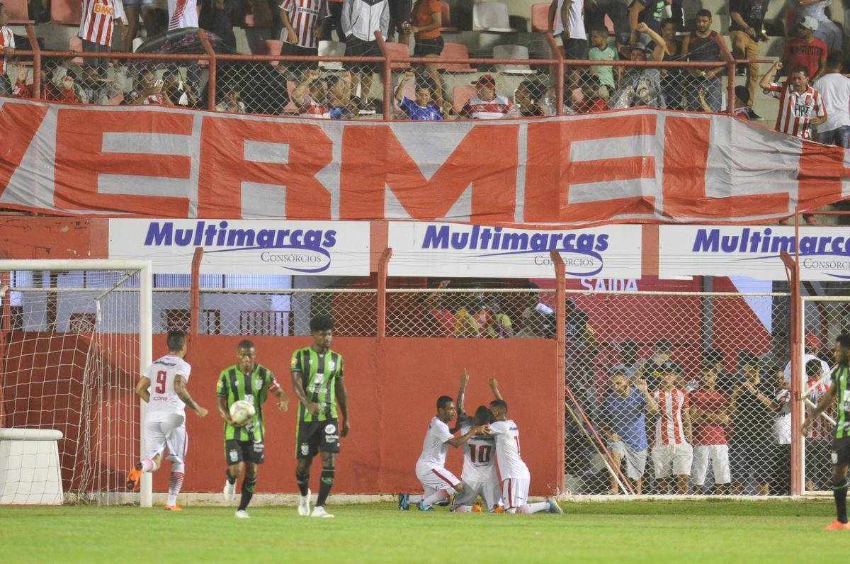 As melhores fotos do duelo entre Villa Nova e Amrica, em Nova Lima, pelo Mineiro