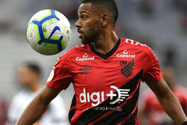 12- Athletico-PR: 82 vendas