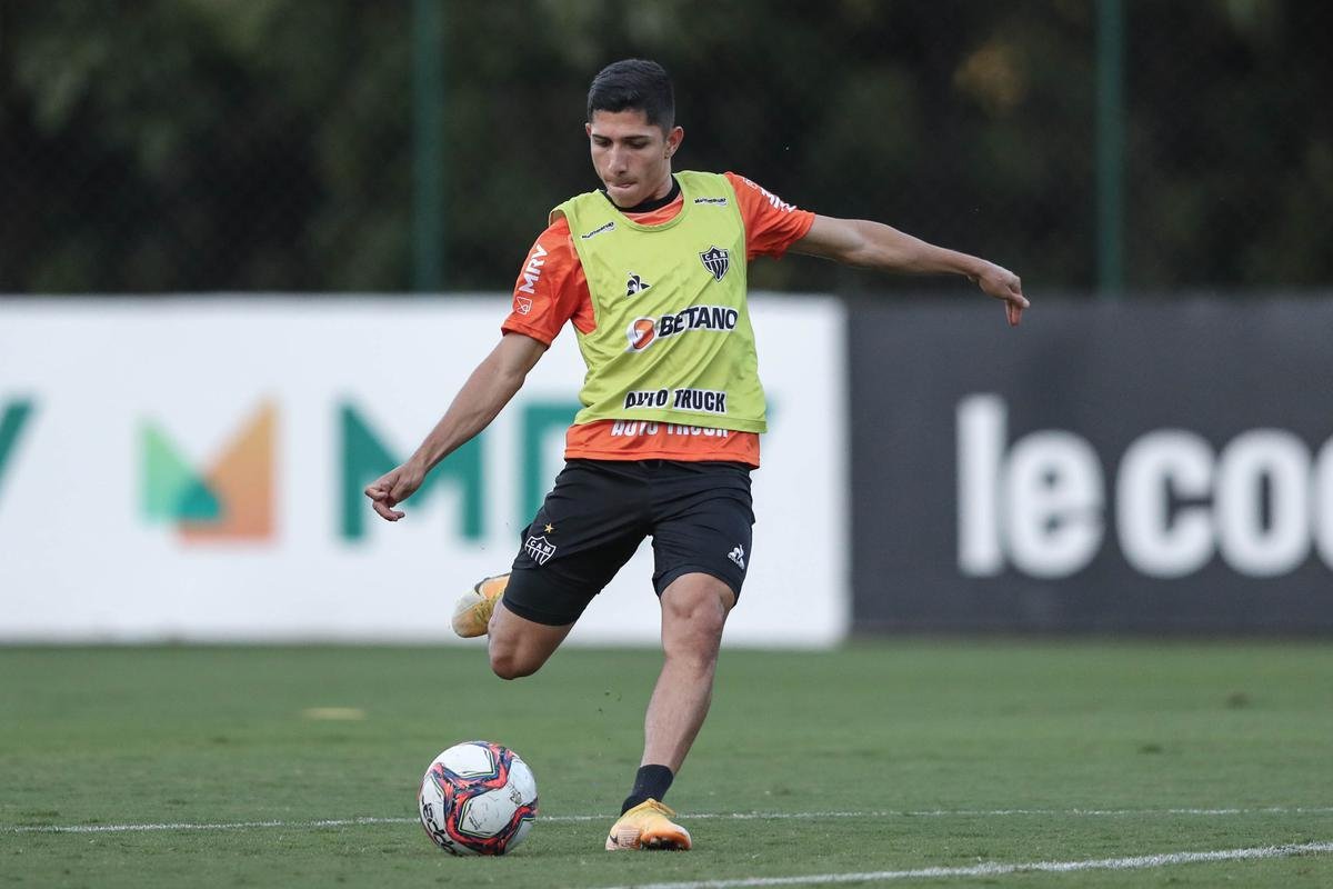 Com novo uniforme de treino, Atlético fechou nesta sexta-feira sua preparação para enfrentar o Athletic, às 19h deste sábado, no Independência, pela 11ª rodada do Campeonato Mineiro