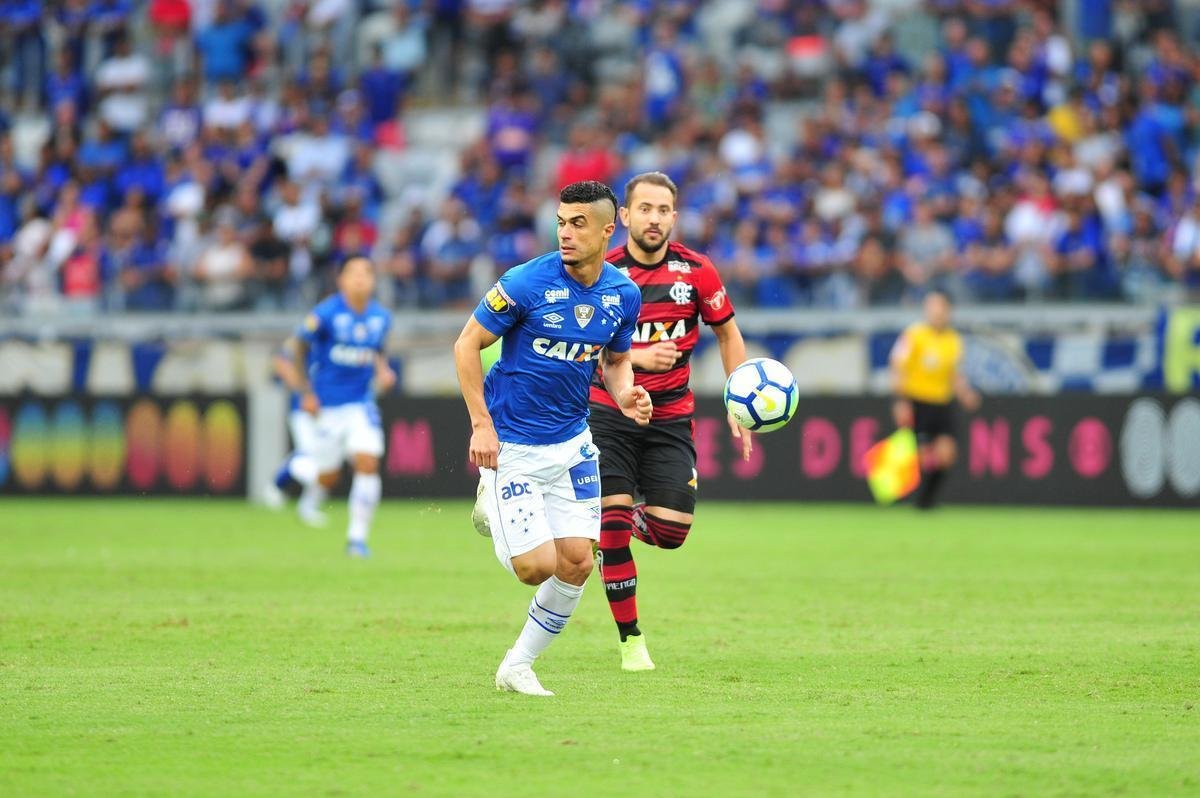 Na temporada em que retornou ao Cruzeiro, Egdio assumiu a condio de titular da lateral esquerda logo no incio da temporada. Vice-lder de assistncias na temporada (ele serviu os companheiros em nove oportunidades), o camisa 6 teve um ano produtivo. Ele disputou 56 jogos em 2018. 