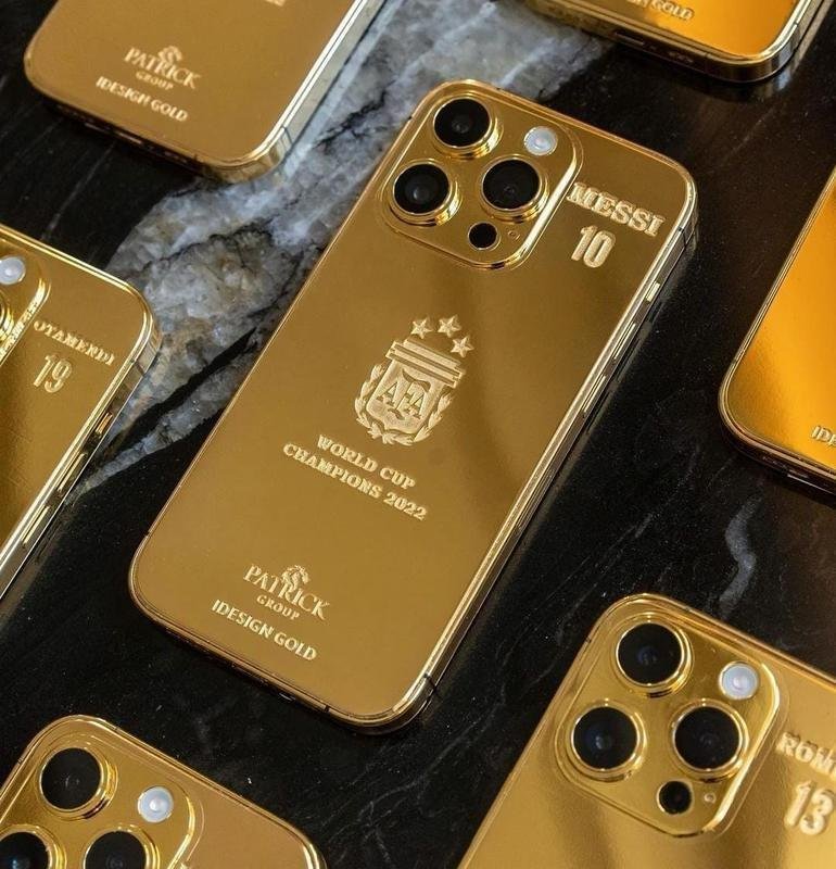Iphones foram banhados a ouro pela Idesign Gold, a pedido de Lionel Messi