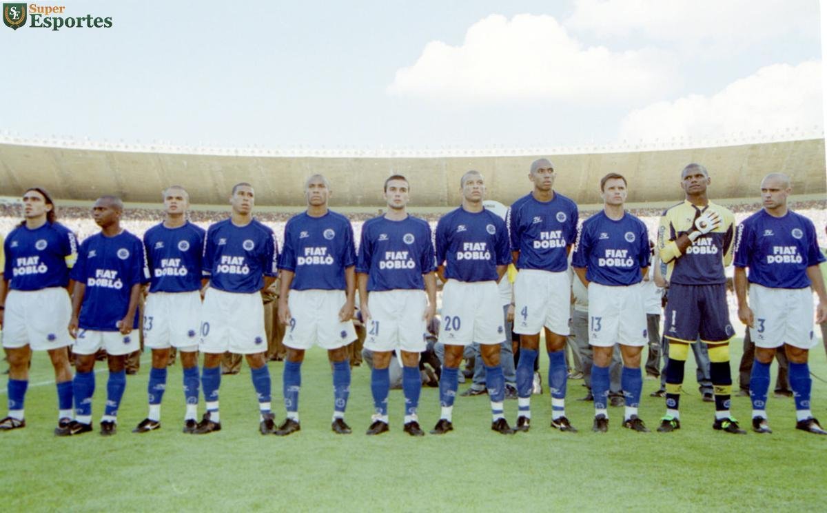 Time do Cruzeiro campeão da Copa Sul-Minas de 2002 sobre o Atlético-PR. Sorín marcou o gol da vitória por 1 a 0 no Mineirão. Na foto estão Sorín, Edilson, Ruy, Jorge Wagner, Jussiê, Fernando Miguel, Fabio Junior, Luisão, Marcelo Batatais, goleiro Jefferson e Cris