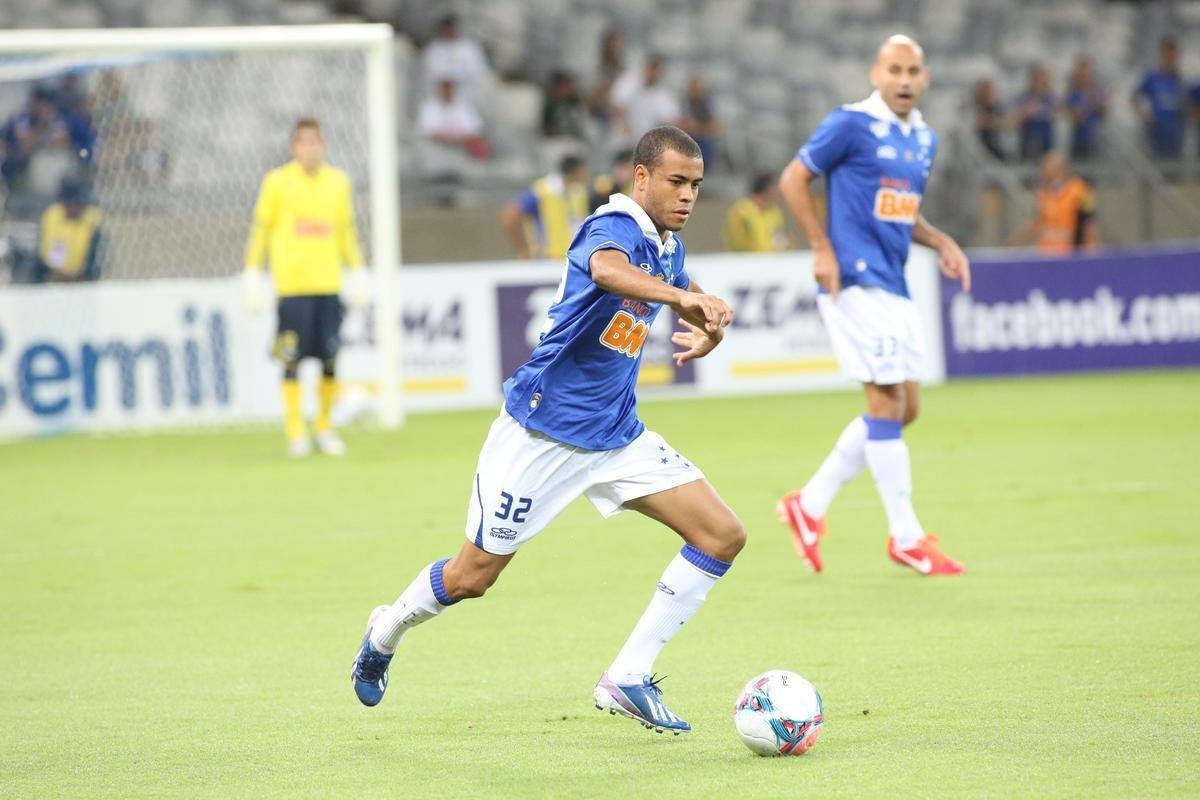 Revelado na Toca, Mayke defendeu o Cruzeiro de 2013 a 2017 e foi bicampeo brasileiro (2013 e 2014), mineiro de 2014 e da Copa do Brasil de 2017.