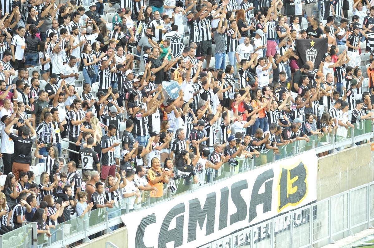 Fotos da torcida do Atltico no Mineiro, na partida contra o Cerro Porteo, pela Copa Libertadores