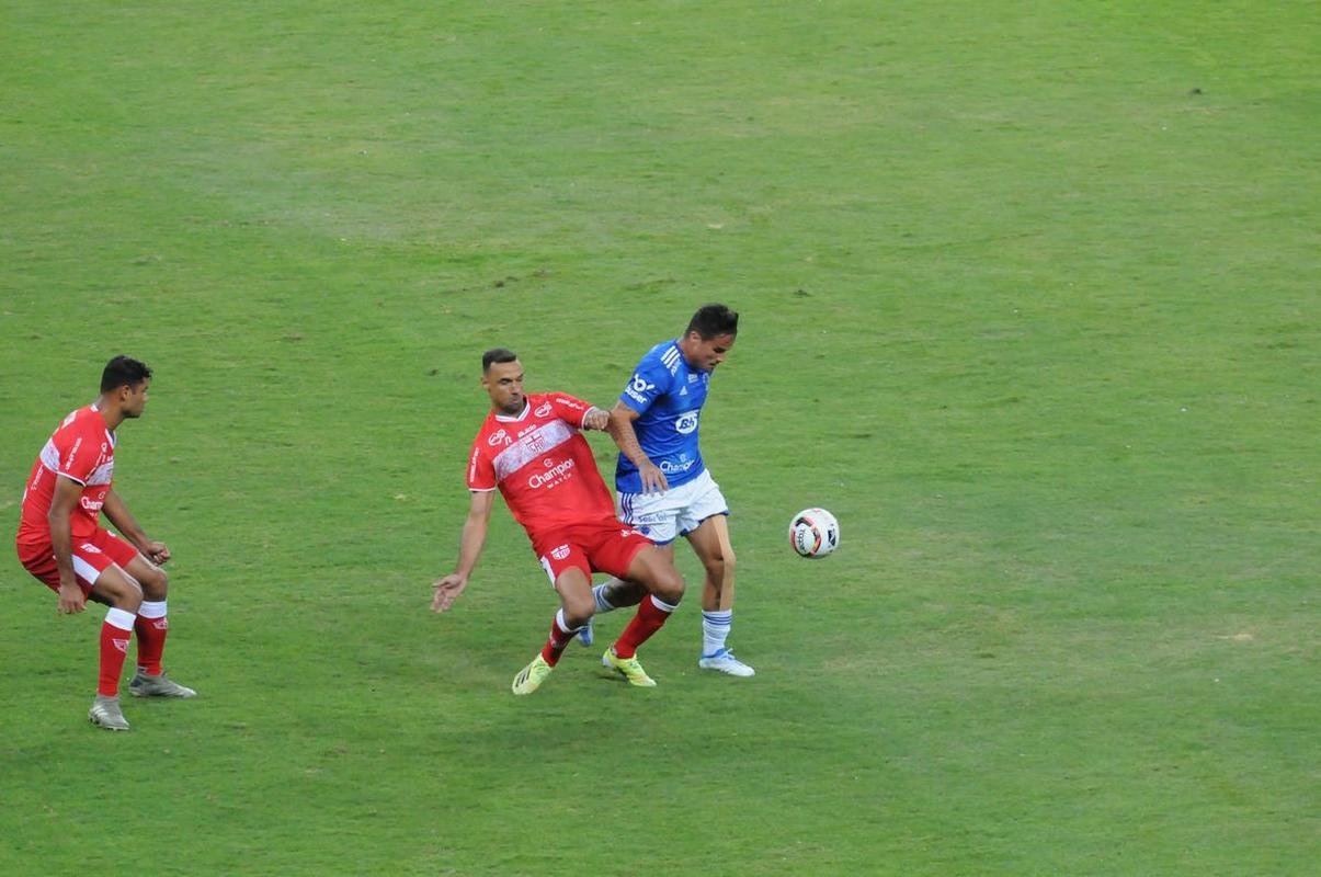 Fotos do jogo entre Cruzeiro e CRB, no Mineiro, em Belo Horizonte, pela 11 rodada da Srie B do Brasileiro