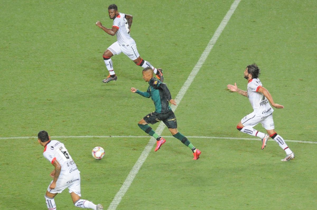 Fotos de Amrica x Vitria, no Independncia, pela 33 rodada