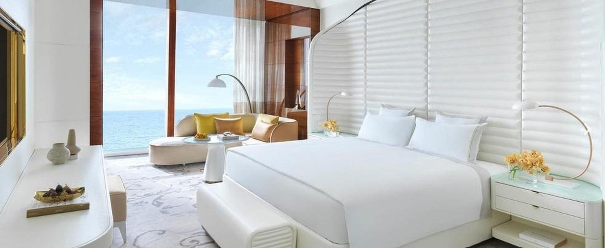 Fotos do luxuoso hotel Fairmont Doha, com cotao de seis estrelas, que foi reservado pela Fifa a convidados da Copa