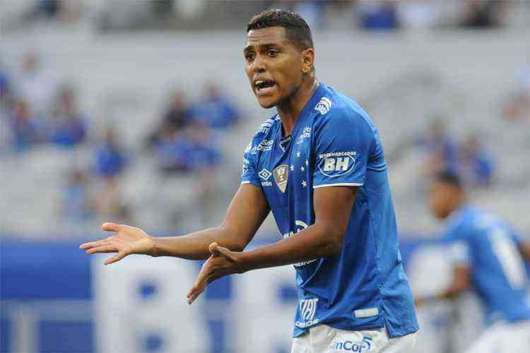 Ariel Cabral chega aos 150 jogos pelo Cruzeiro e busca vaga de titular -  Lance!
