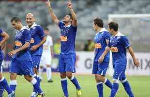 Imagens da partida entre Cruzeiro e Nacional, no Estdio Mineiro