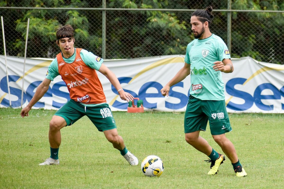 Neste sbado, o Amrica encerrou a preparao para enfrentar o Fluminense no CT Lanna Drumond 