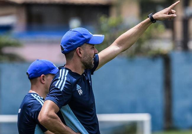 Cruzeiro treinou nesta manh e repetir o horrio durante toda semana
