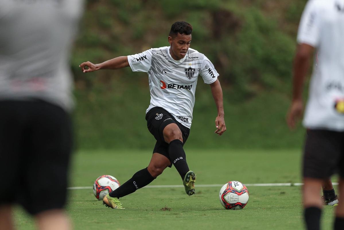 Fotos do treino do Atltico neste sbado, o ltimo de Victor no clube