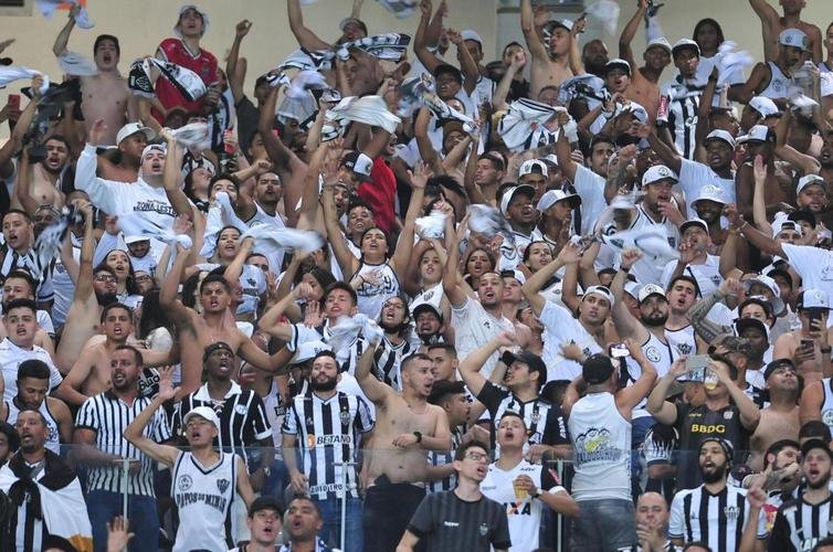 Fotos da torcida do Atltico no pr-jogo contra o Palmeiras no Mineiro