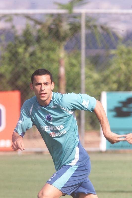 O dia a dia de Fred na Toca da Raposa II entre julho de 2004 e agosto de 2005