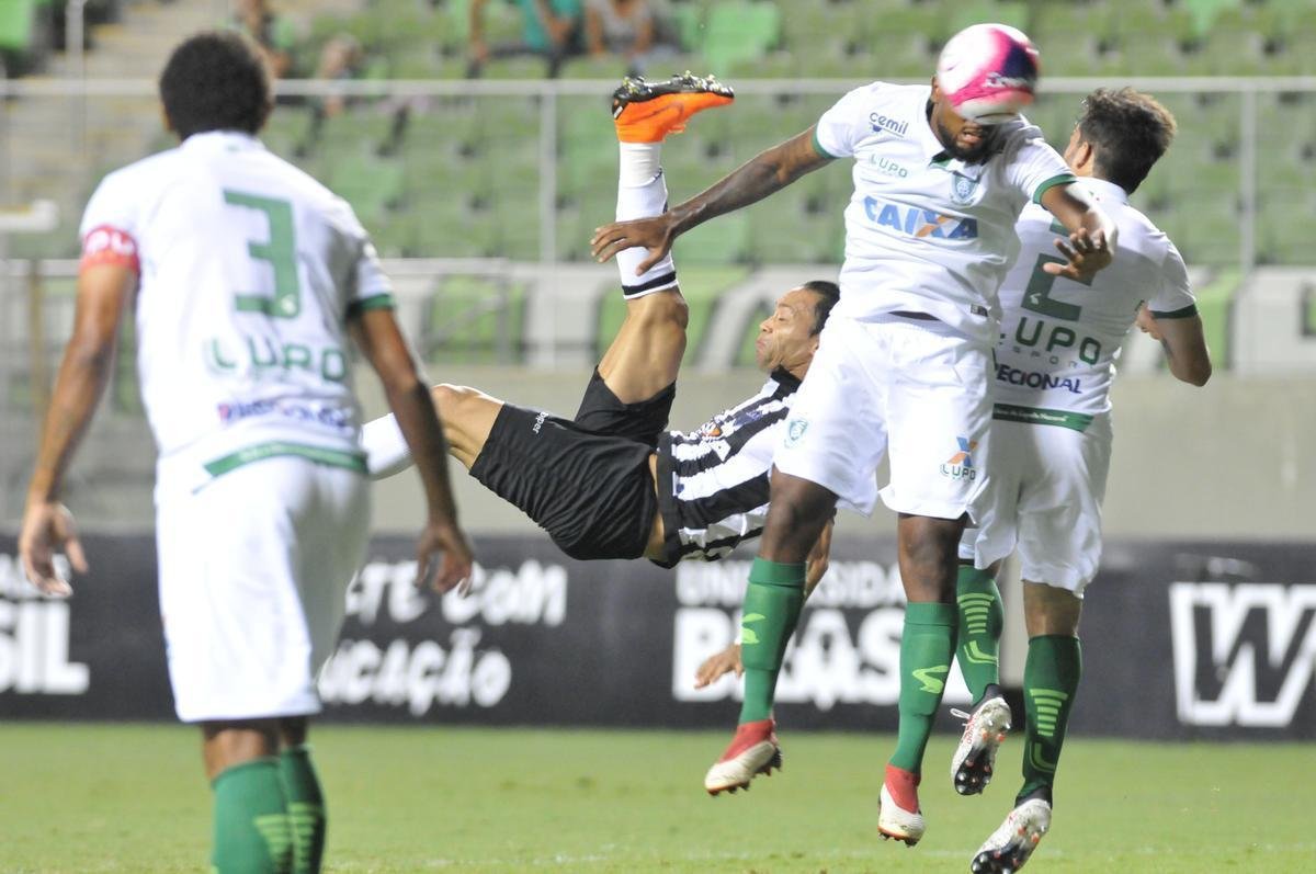 Imagens do clssico de ida da semifinal do Mineiro, entre Atltico e Amrica, no Independncia