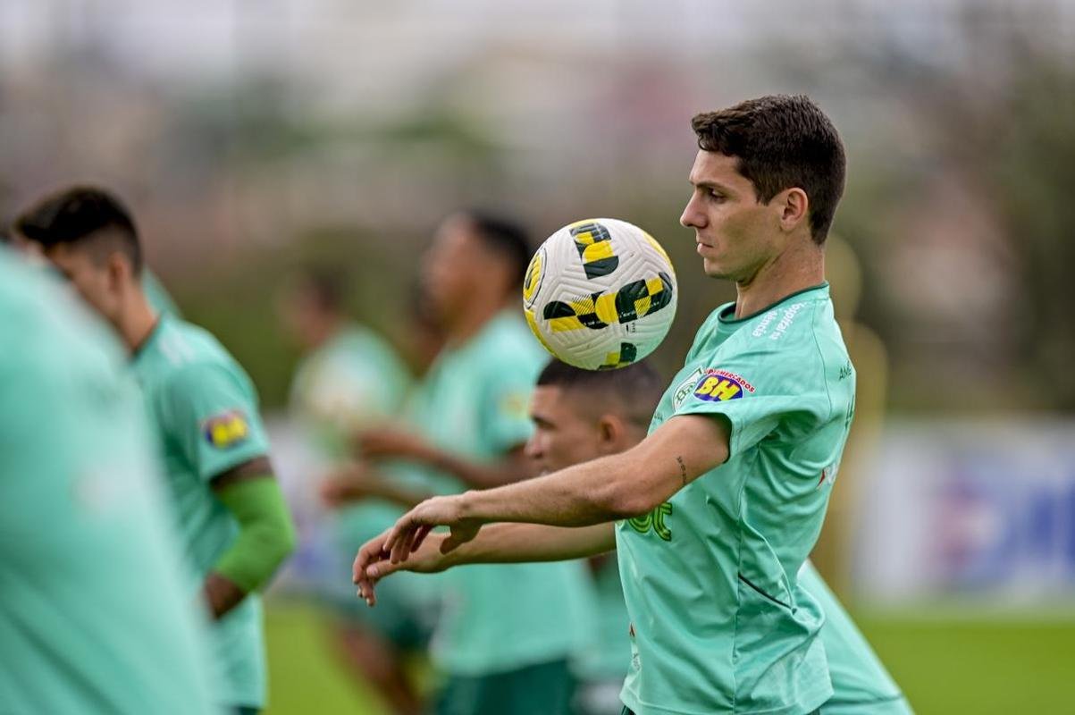 Elenco do Amrica se reapresentou no CT Lanna Drumond nesta quinta-feira, aps trs dias de folga