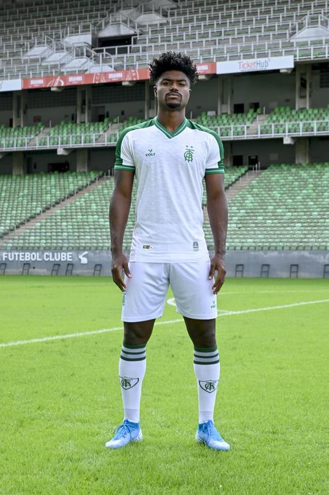 Fotos dos novos uniformes do América