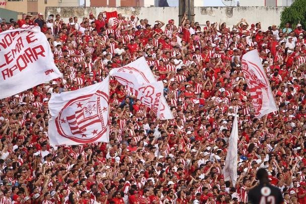 Náutico e Sampaio Corrêa iniciaram a decisão da Série C neste domingo