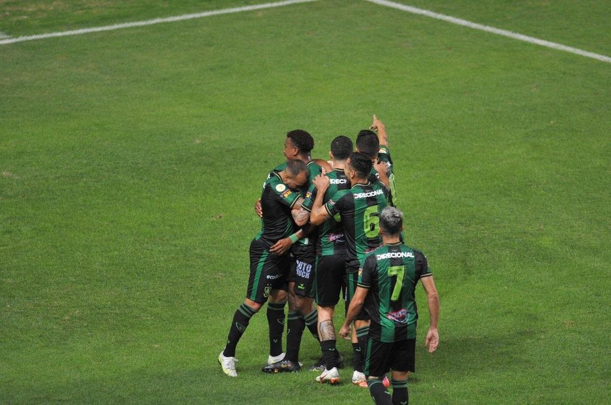 Ribamar abriu o placar para o Amrica sobre o Inter no Independncia