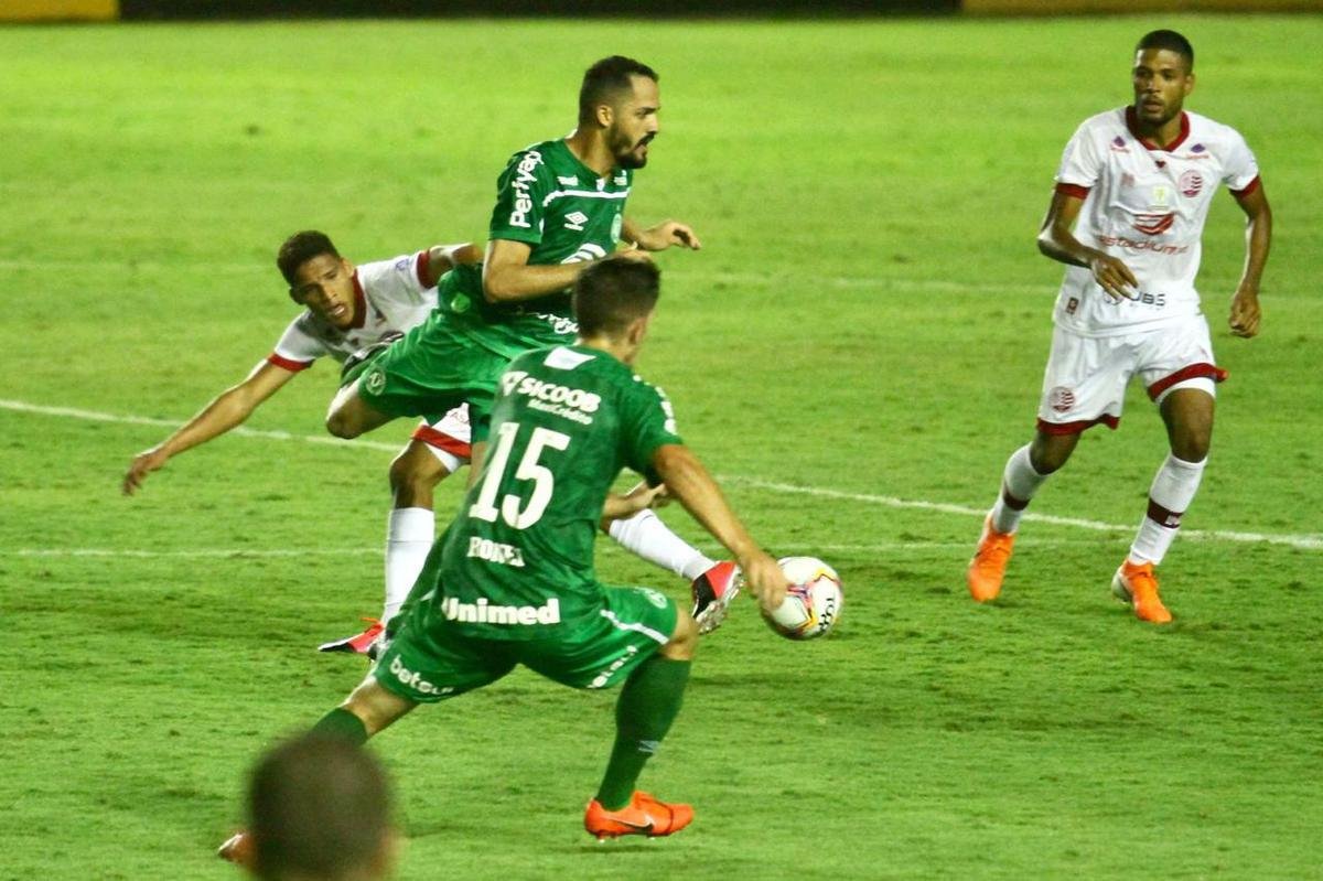 Nutico abriu o placar na segunda etapa com Kieza e quando a partida se encaminhava para mais uma vitria Timbu em seus domnios, a Chapecoense empatou aos 48 minutos do segundo tempo