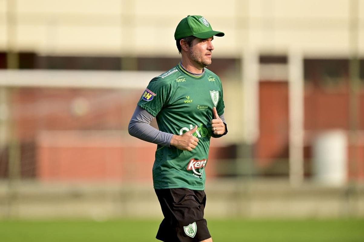 Em preparao para enfrentar o Corinthians no prximo domingo (18/9), o Amrica treinou nesta tera-feira (13/9)
