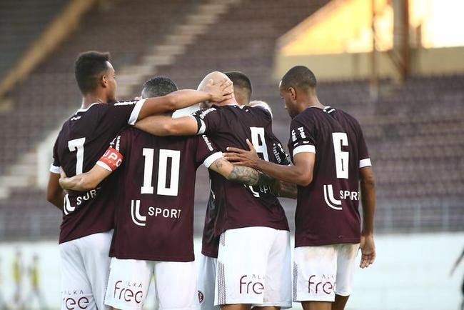 Ferroviria venceu com trs gols de Michel, dois de Welinton Torro (ex-Cruzeiro), um de Bruno Xavier, um de Tony (ex-Amrica) e um de Jhoninha