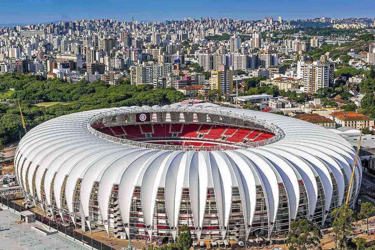 Beira Rio (Internacional): R$ 330 milhes (reformado entre 2011 e 2014). Capacidade: 51.300 torcedores. Custo mdio do assento: R$ 5.847.