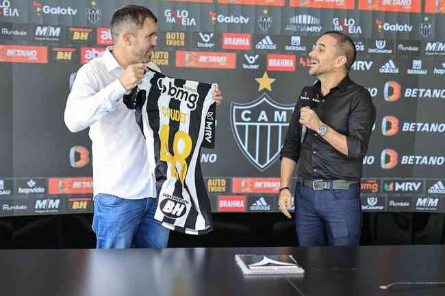 Eduardo Coudet fala sobre esquema de jogo para o Galo e elogia elenco