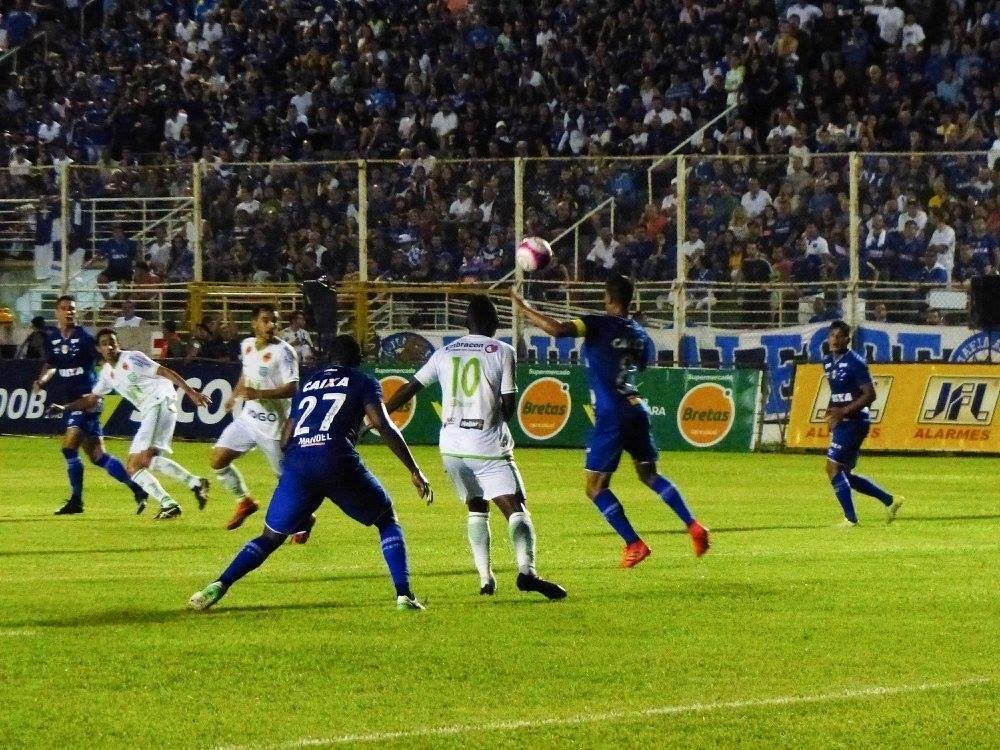 Fotos de Caldense x Cruzeiro, em Poos de Caldas, pela segunda rodada do Mineiro