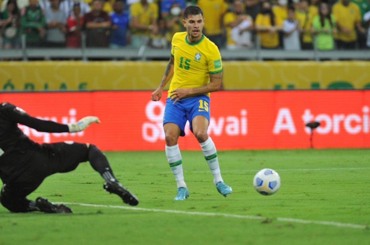 Brasil goleou o Paraguai por 4 a 0 no Mineiro, em BH, pelas Eliminatrias da Copa do Mundo, com gols de Raphinha, Philippe Coutinho, Antony e Rodrygo