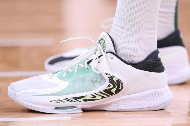 Brook Lopez, do Milwaukee Bucks