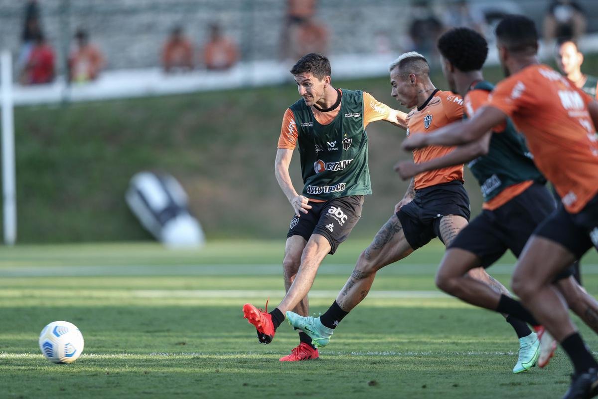 Fotos do primeiro treino de Diego Costa pelo Atltico